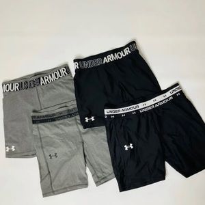Under Armour Shorts Youth XL And large.